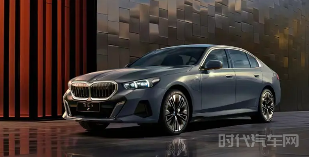 BMW 5系长轴距版2023年广州车展首发，纯电动i5引领豪华新潮流